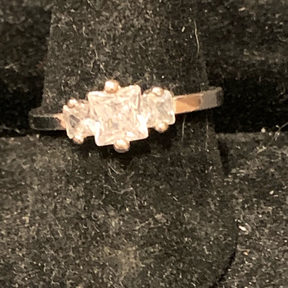 Silver tone three stone ring